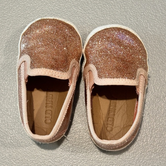 Baby Girl Assorted Shoes - size 3-6 month - Picture 3 of 5